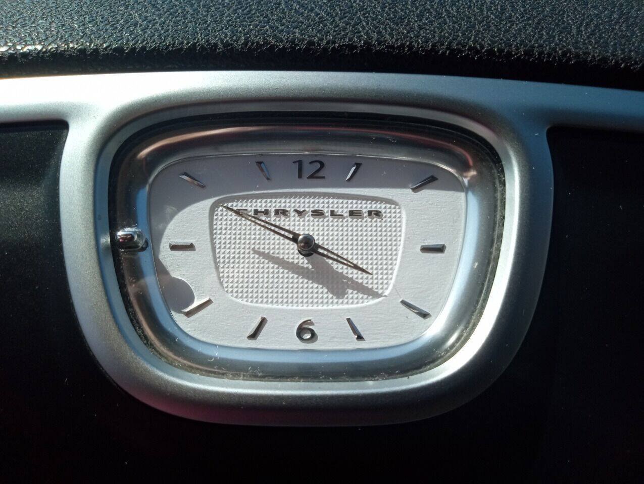 Used 2013 Chrysler 300 RWD image 20