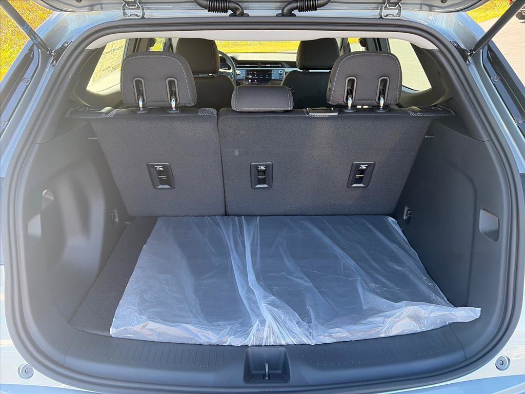 New 2027 Chevrolet Bolt LT FWD image 31
