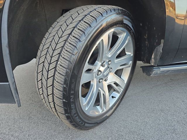 Used 2017 Cadillac Escalade Premium Luxury image 34