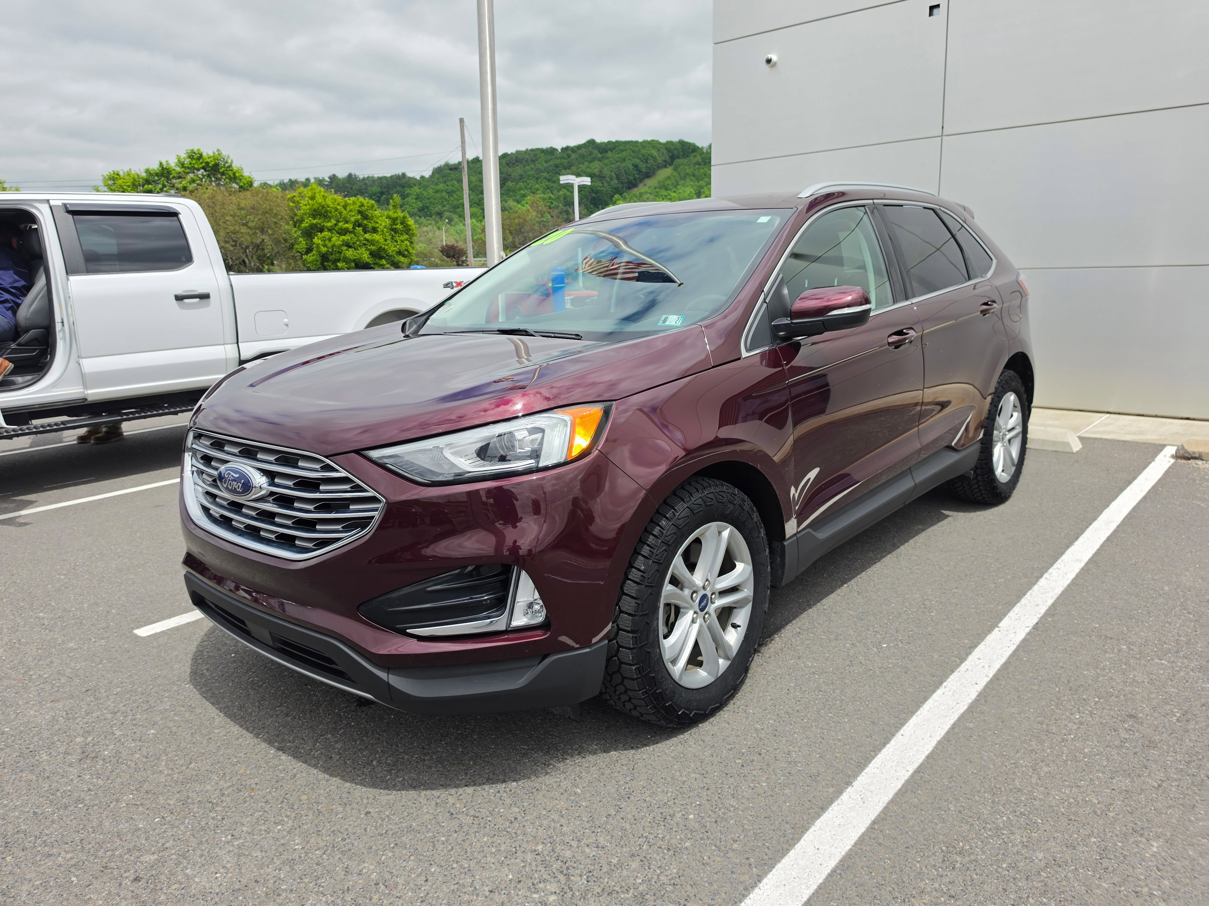 Used 2020 Ford Edge SEL w/ Convenience Package AWD/4WD image 8