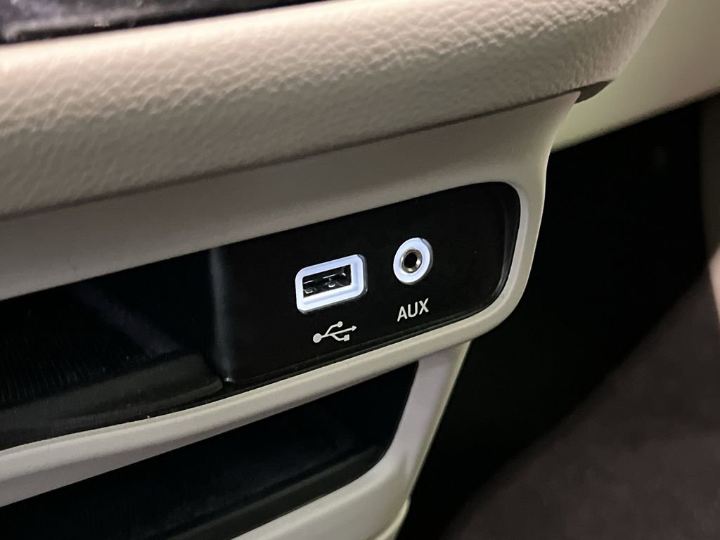 Used 2019 Chrysler Pacifica Touring Plus image 32