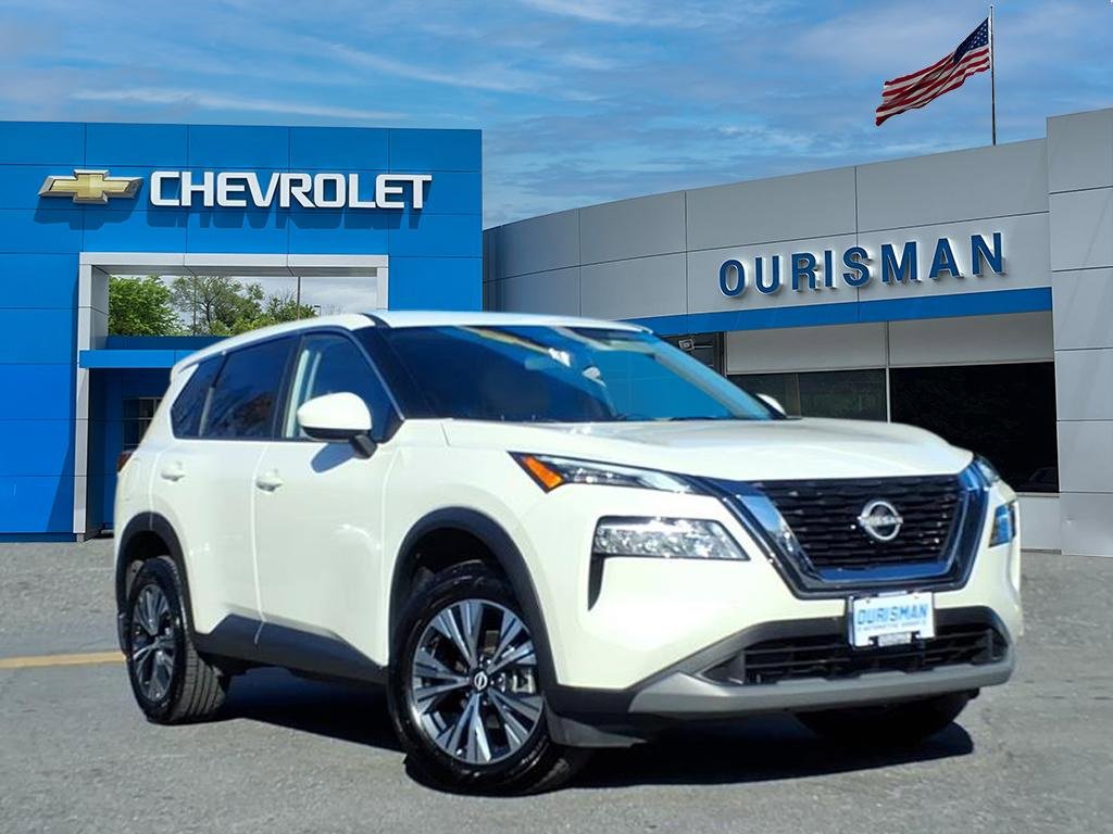 Used 2023 Nissan Rogue SV image 1