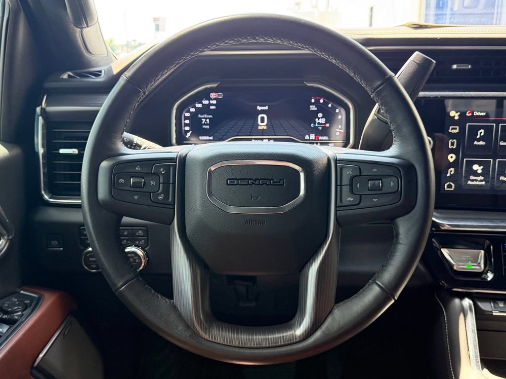 Used 2024 GMC Sierra 3500 Denali Ultimate AWD/4WD image 15