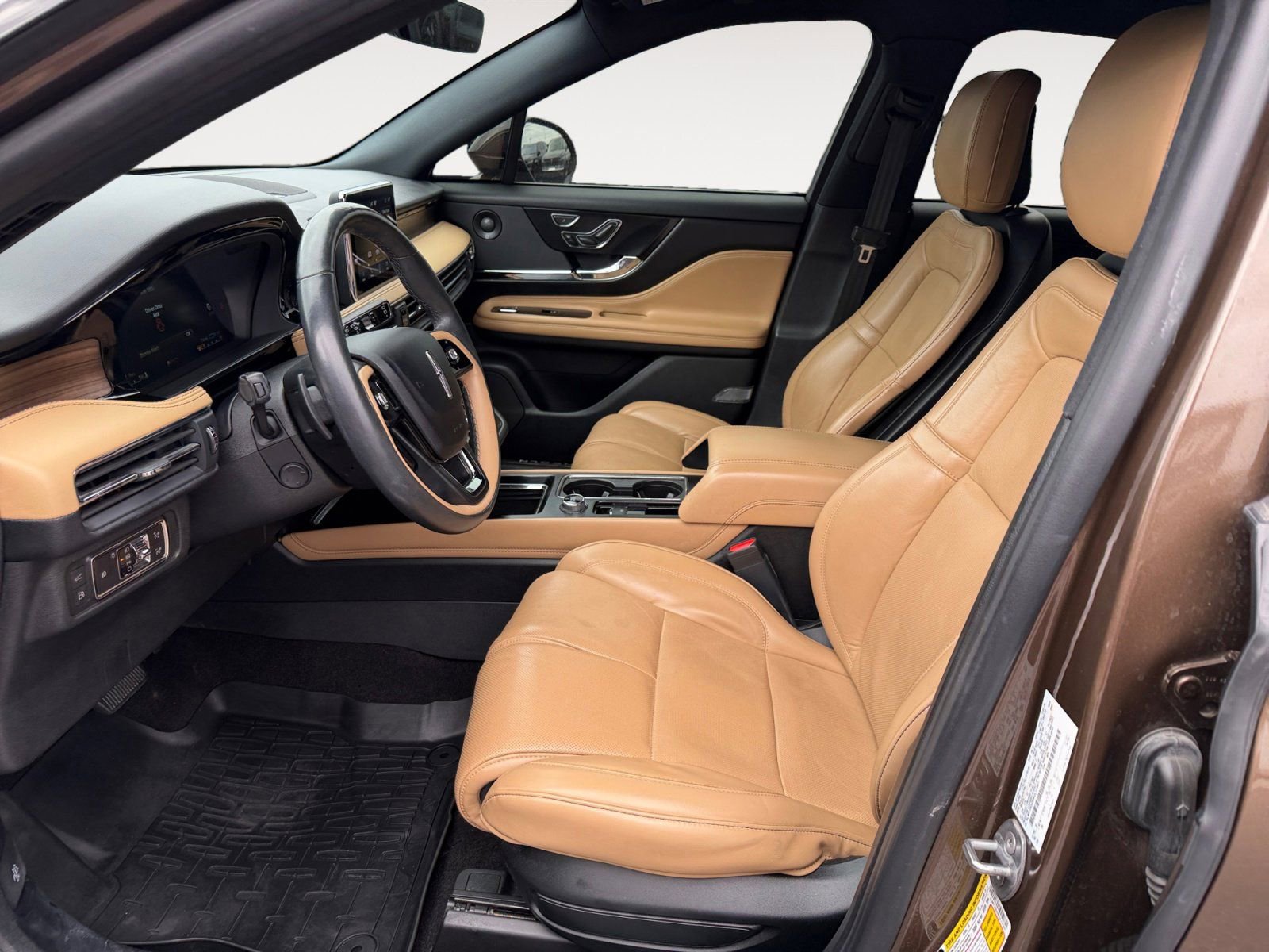 Used 2022 Lincoln Corsair Grand Touring w/ Elements Technology Bundle image 9