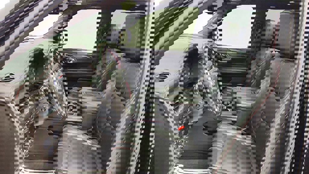 Used 2021 Chevrolet Suburban RST w/ Luxury Package image 21