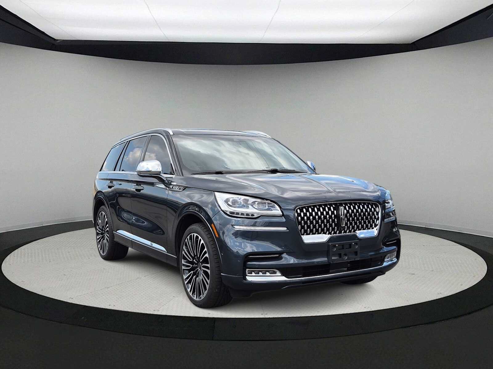 Used 2022 Lincoln Aviator Black Label w/ Dynamic Handling Package AWD/4WD image 2