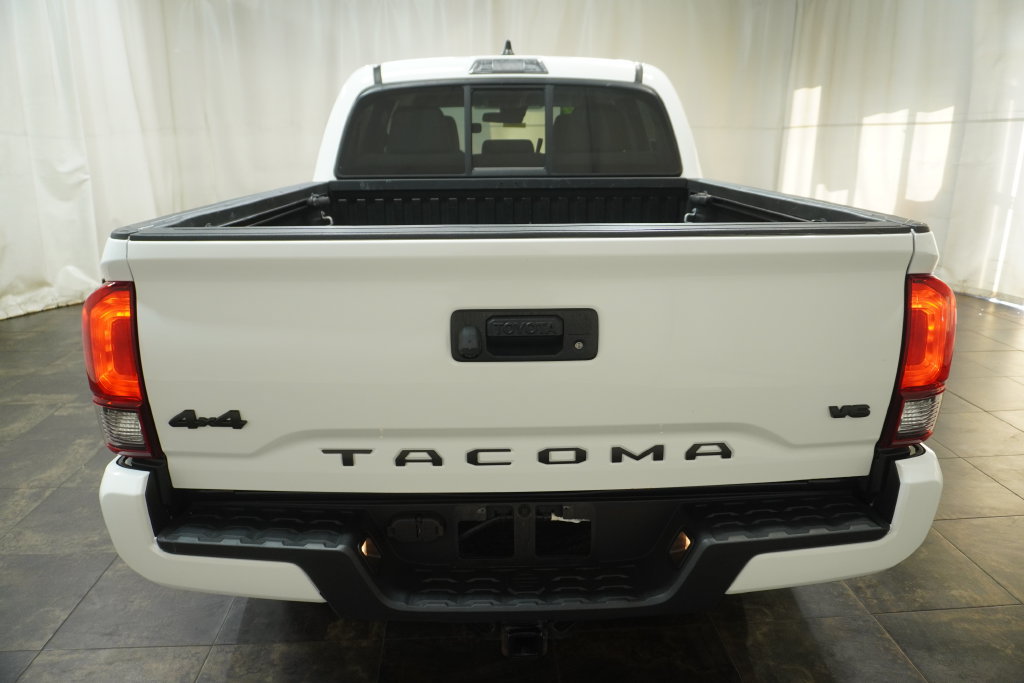 Used 2023 Toyota Tacoma SR AWD/4WD image 5