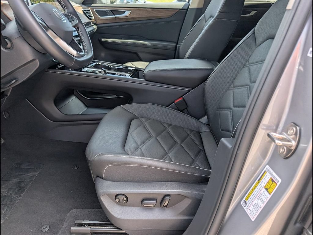 Used 2026 Volkswagen Atlas SE AWD/4WD image 11