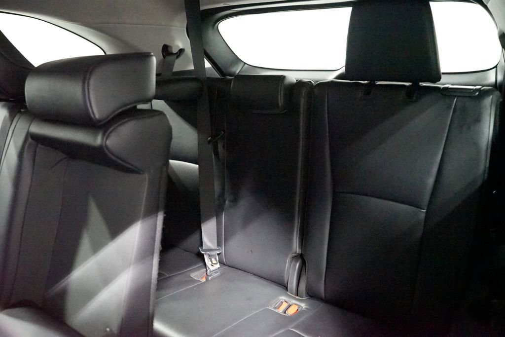 Certified 2024 Toyota Highlander XLE image 30