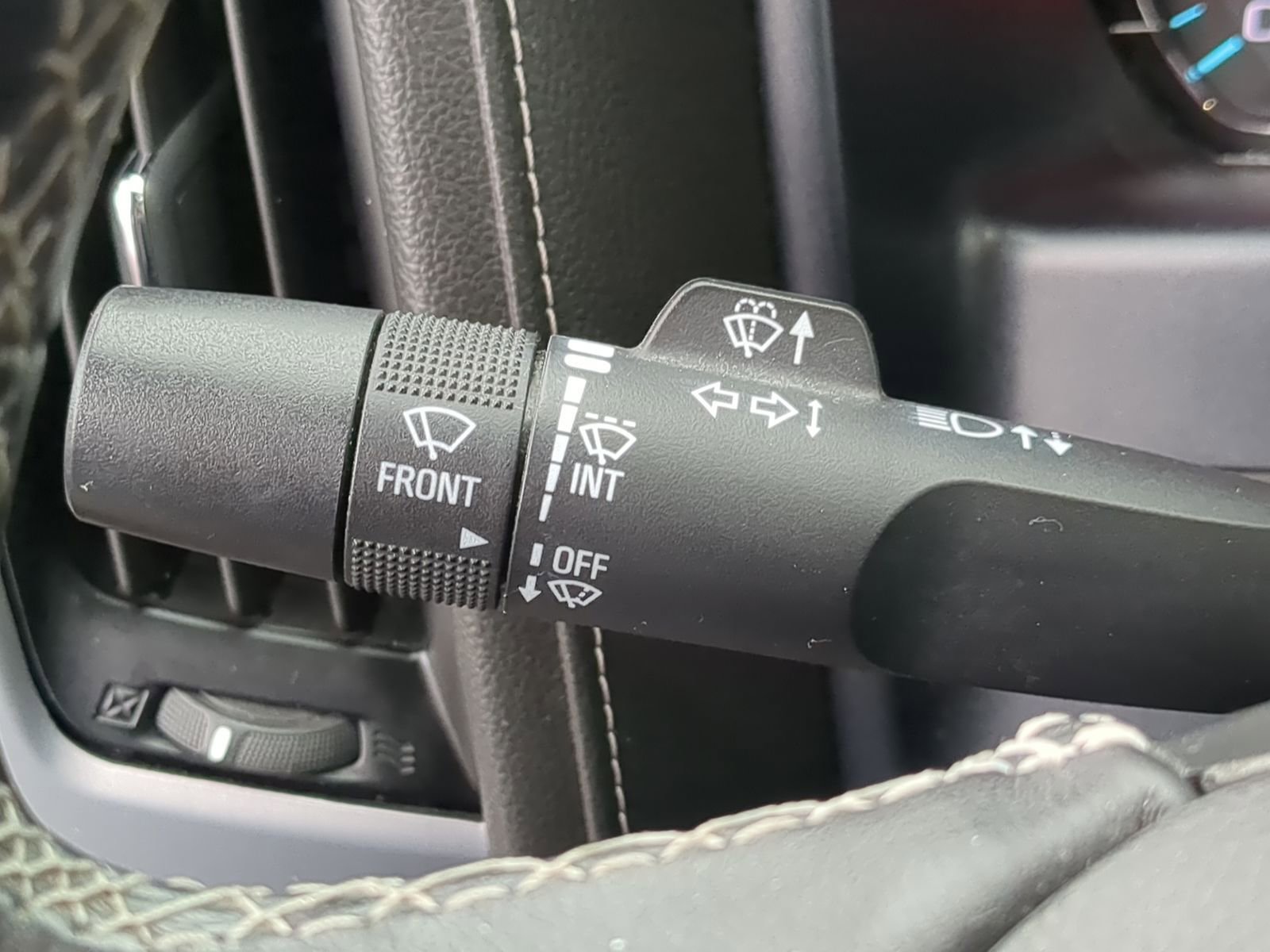 Used 2019 GMC Sierra 1500 SLE w/ SLE Value Package image 32