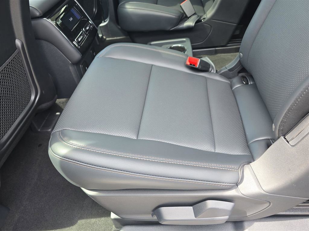 New 2025 Lincoln Aviator 2WD w/ Equipment Group 101A image 15