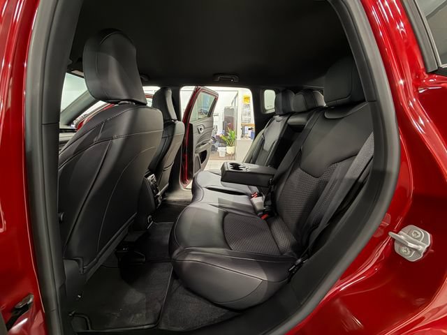 Used 2026 Jeep Compass Latitude AWD/4WD image 11