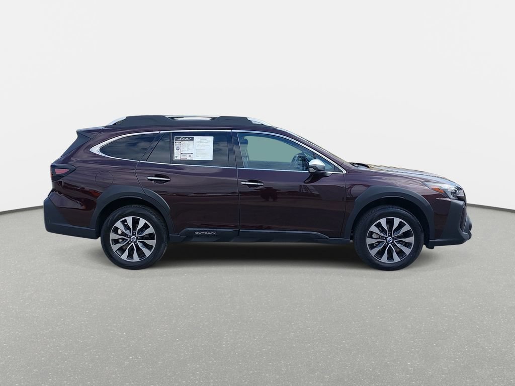 Certified 2025 Subaru Outback Touring AWD/4WD image 4