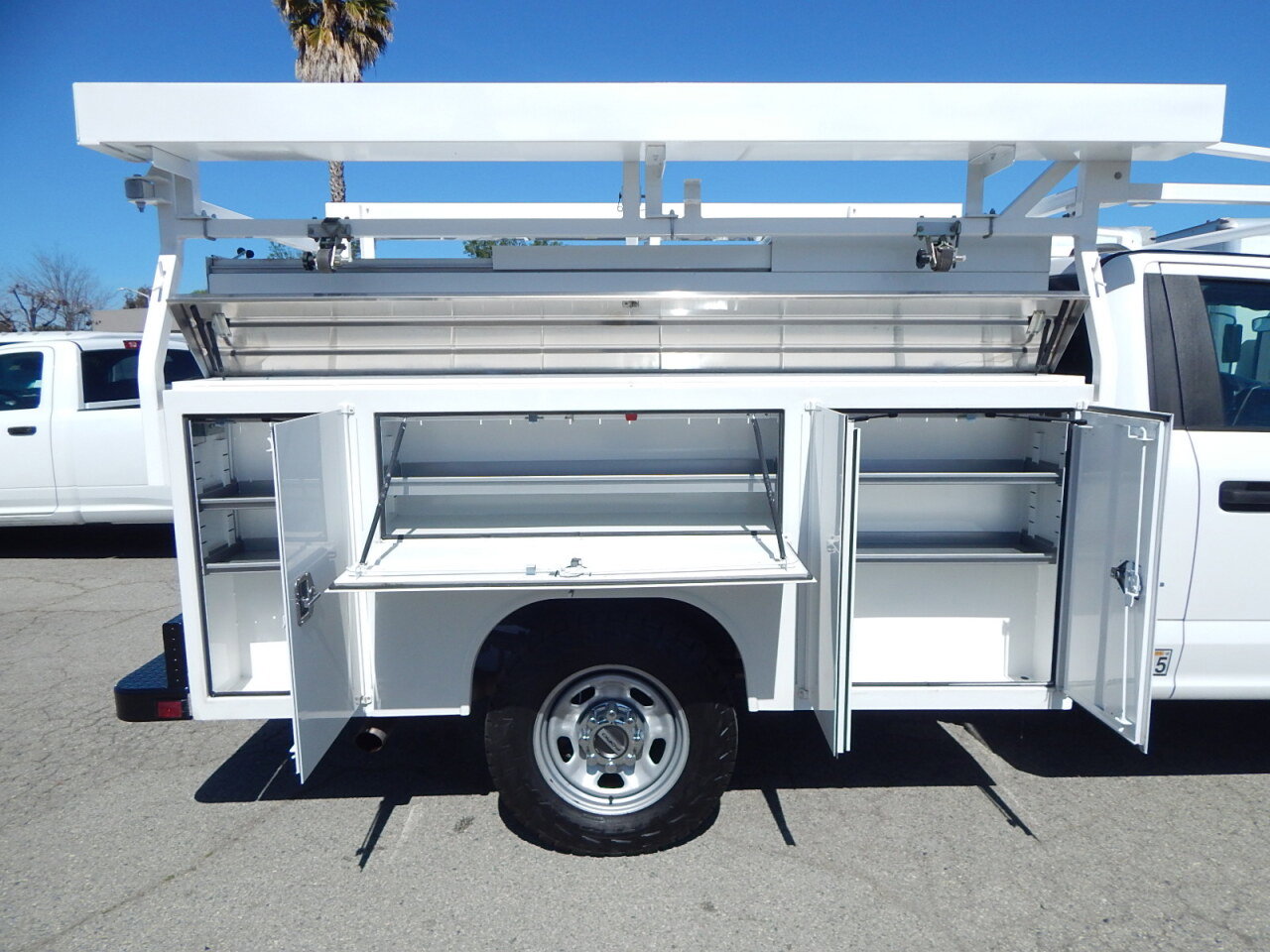 Used 2020 Ford F350 XL w/ Power Equipment Group image 16