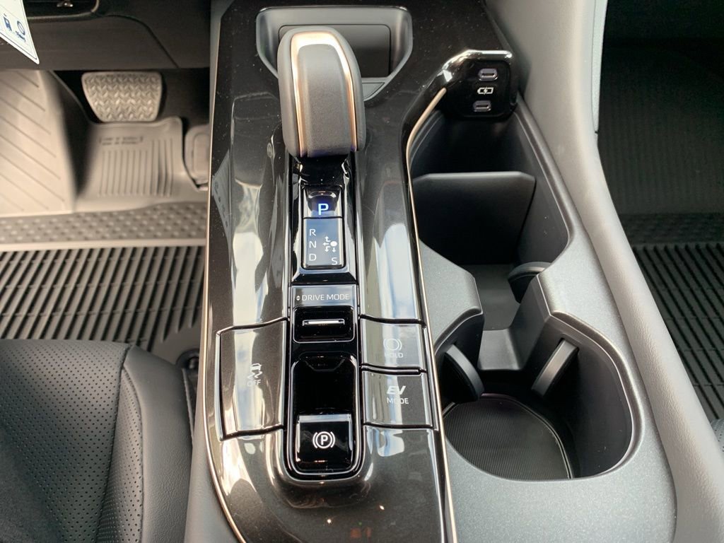 New 2025 Toyota Crown Signia image 23