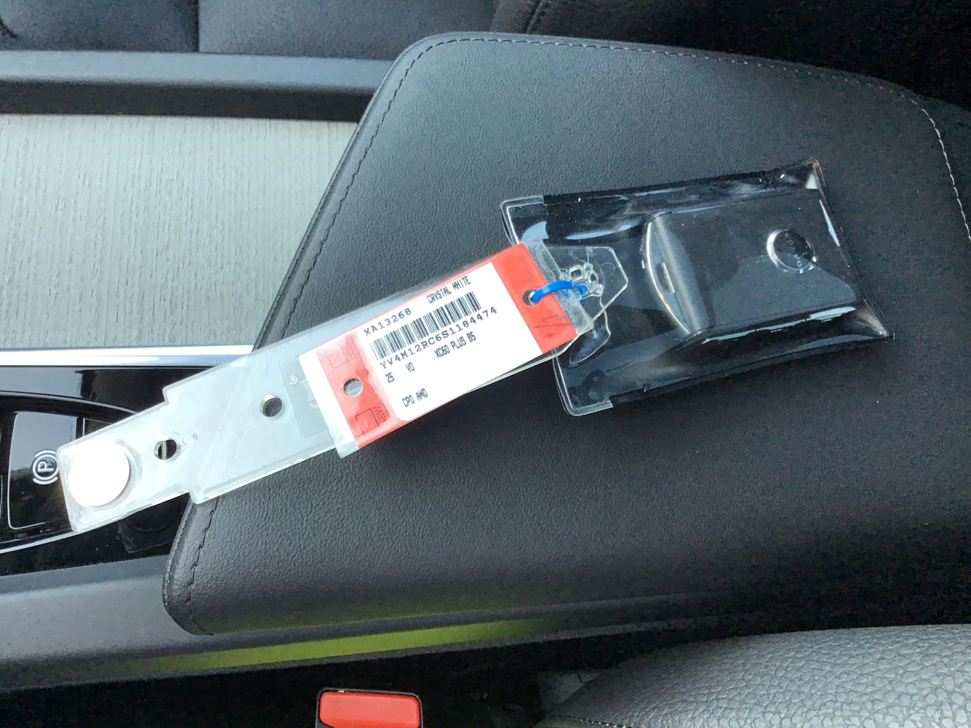 Certified 2025 Volvo XC60 B5 Plus image 37