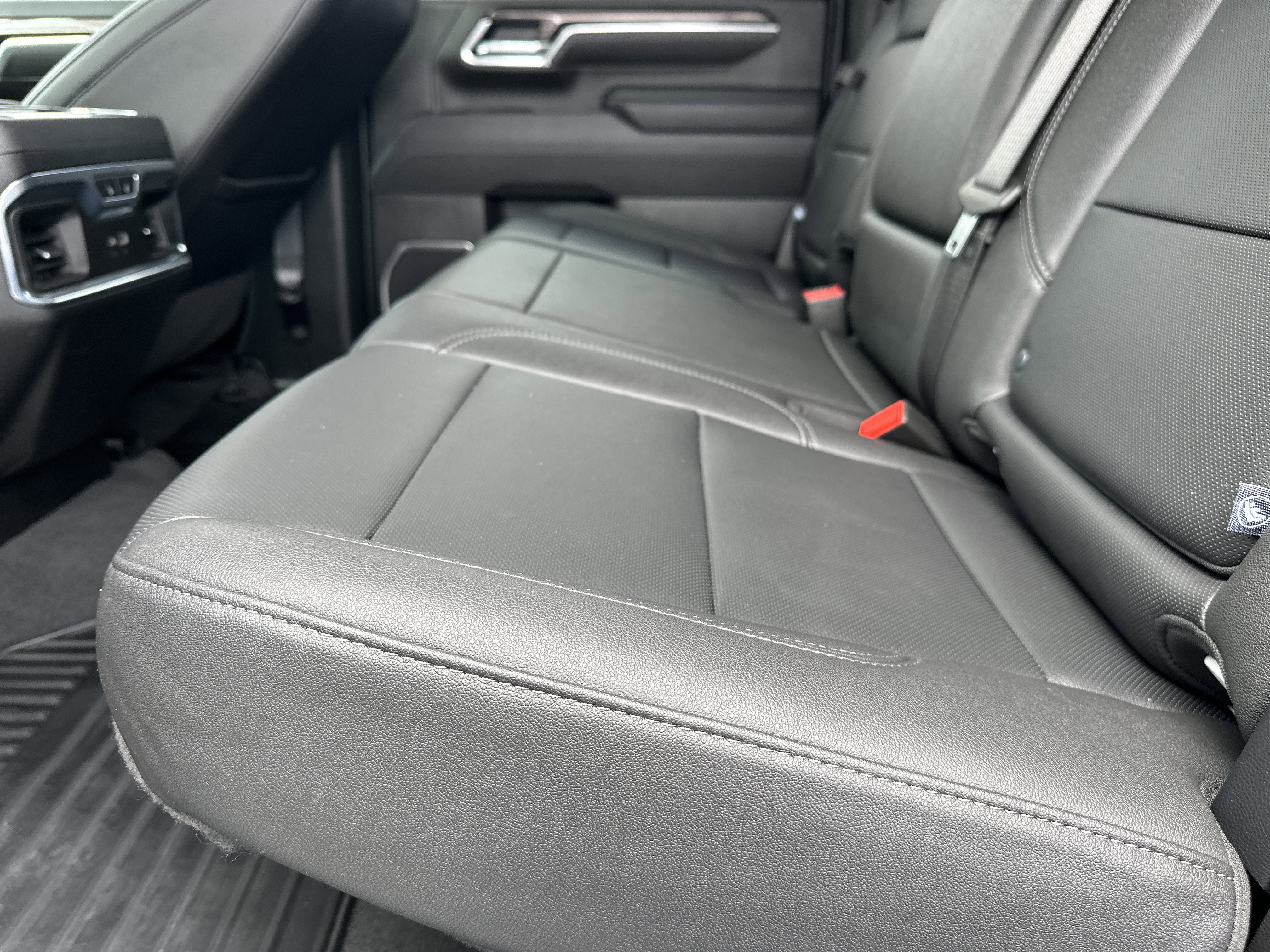 Certified 2025 Chevrolet Silverado 2500 LTZ w/ LTZ Plus Package image 21