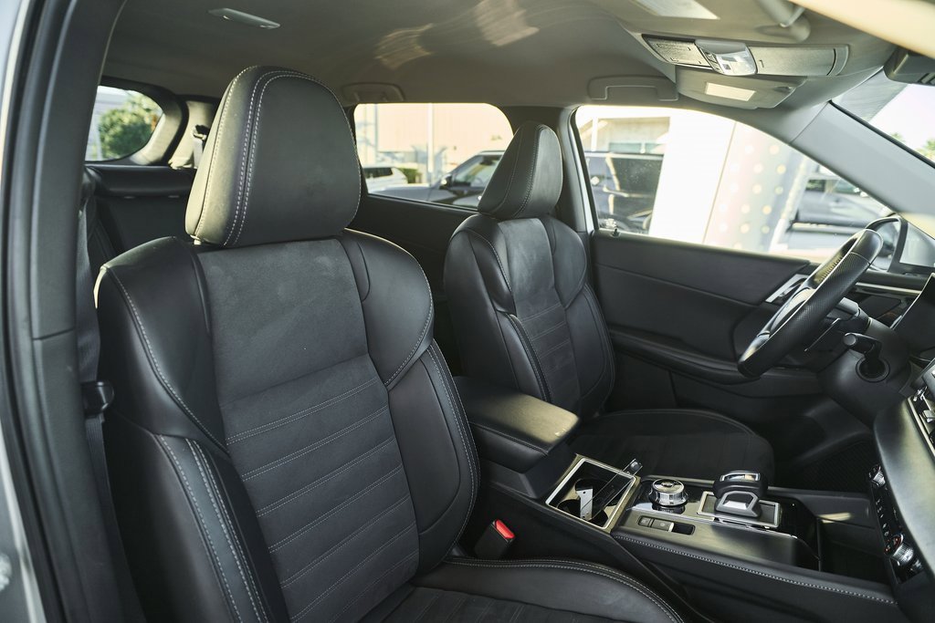 Used 2024 Mitsubishi Outlander SE image 23