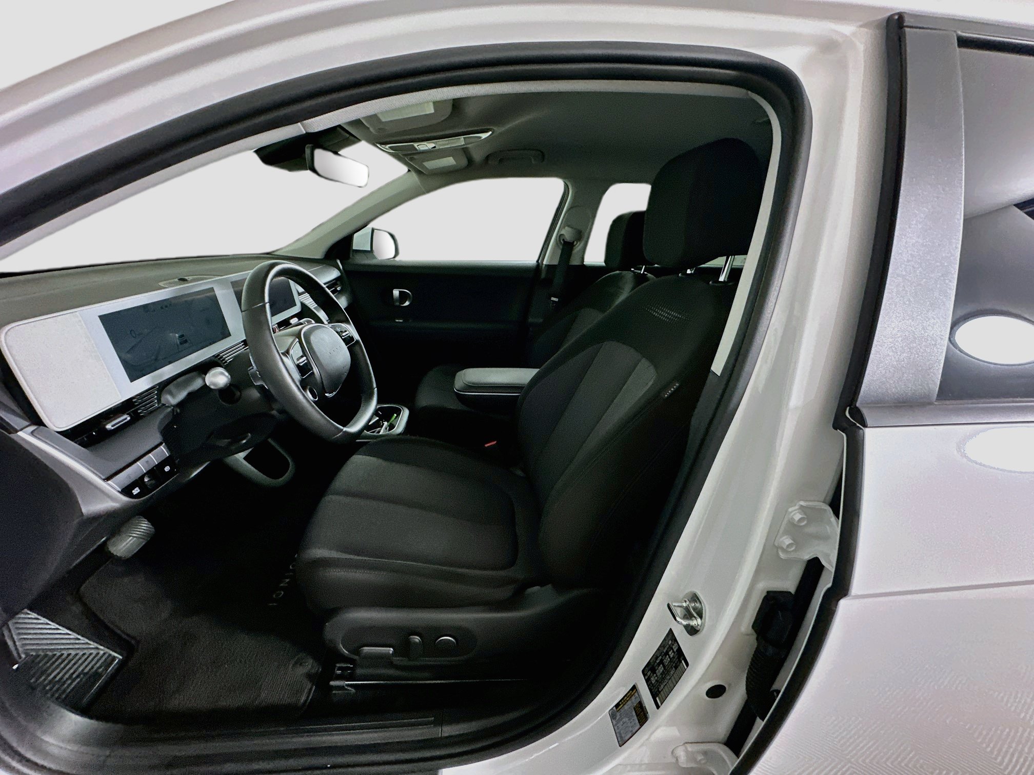 Used 2024 Hyundai Ioniq 5 SEL RWD image 13
