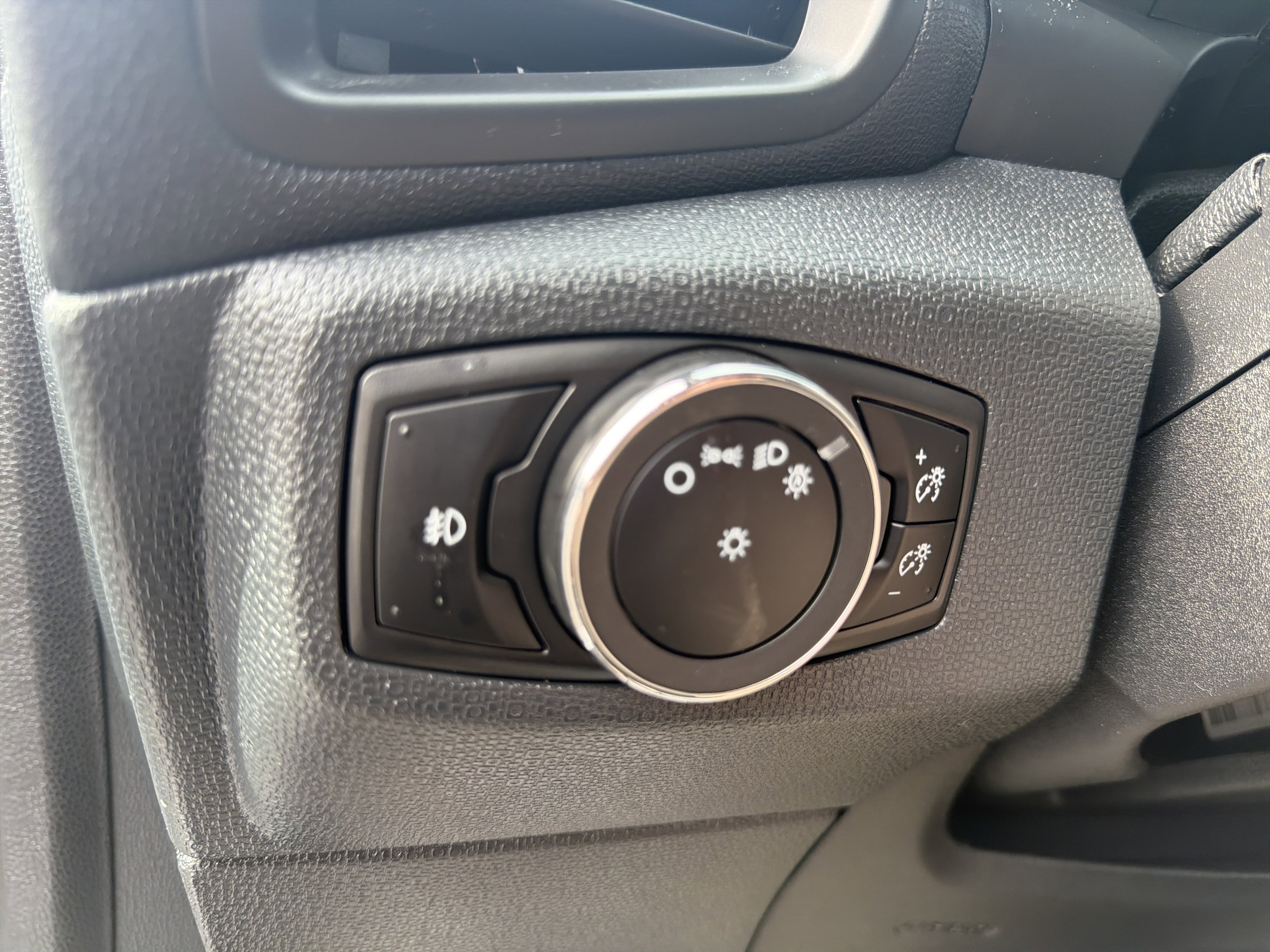 Certified 2019 Ford EcoSport SE w/ SE Convenience Package image 29