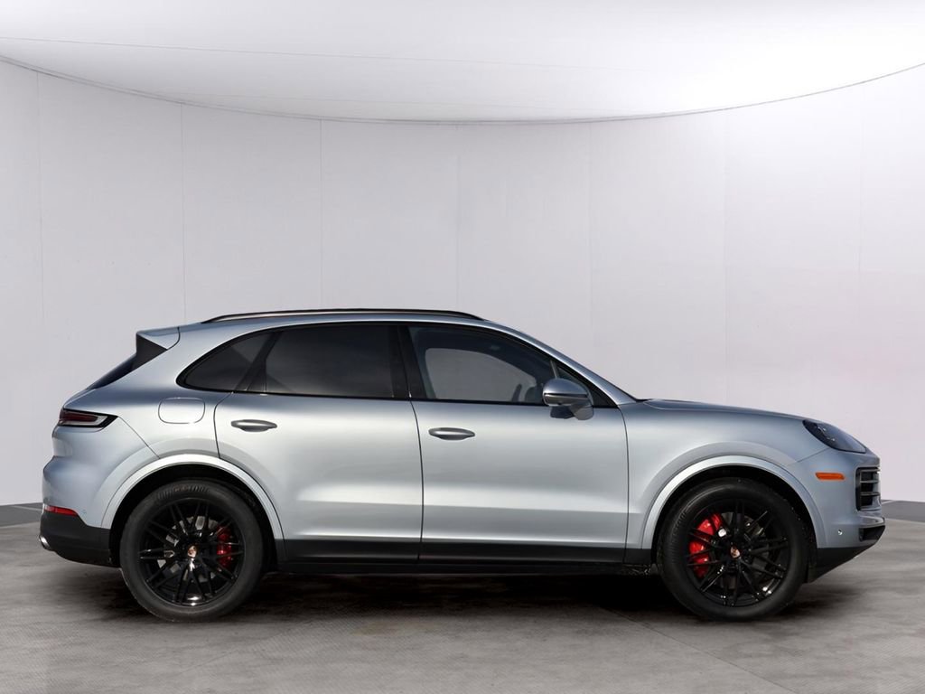 Certified 2026 Porsche Cayenne S AWD/4WD image 9