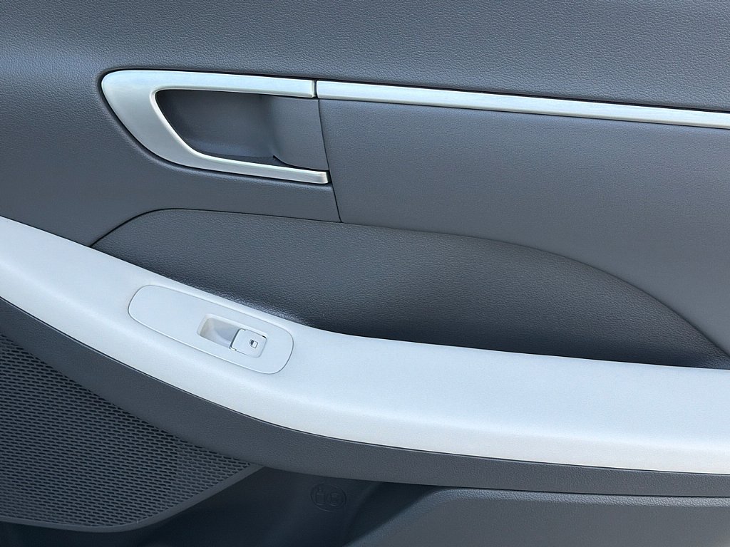 Certified 2025 Hyundai Sonata SEL image 23