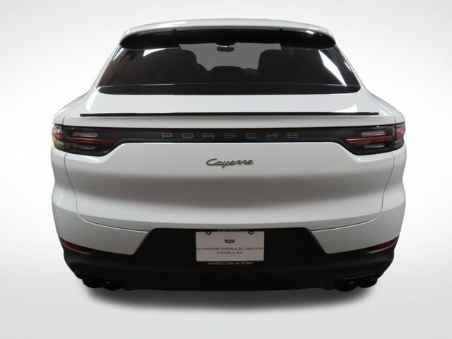 Used 2023 Porsche Cayenne Platinum Edition image 4