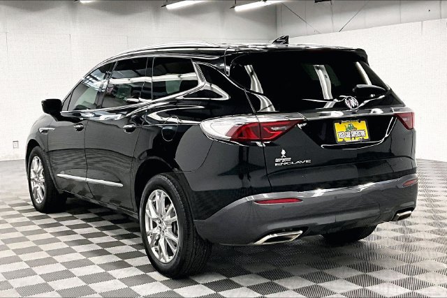 Used 2024 Buick Enclave Essence w/ Experience Buick Package AWD/4WD image 2