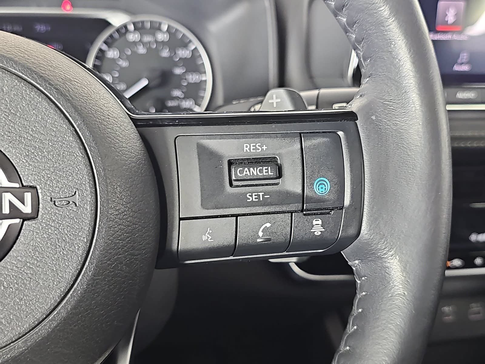 Used 2022 Nissan Rogue SV w/ SV Premium Package AWD/4WD image 18