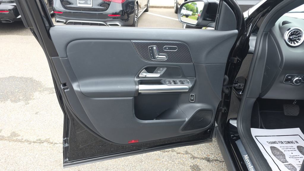 Certified 2025 Mercedes-Benz GLA 250 4MATIC image 11