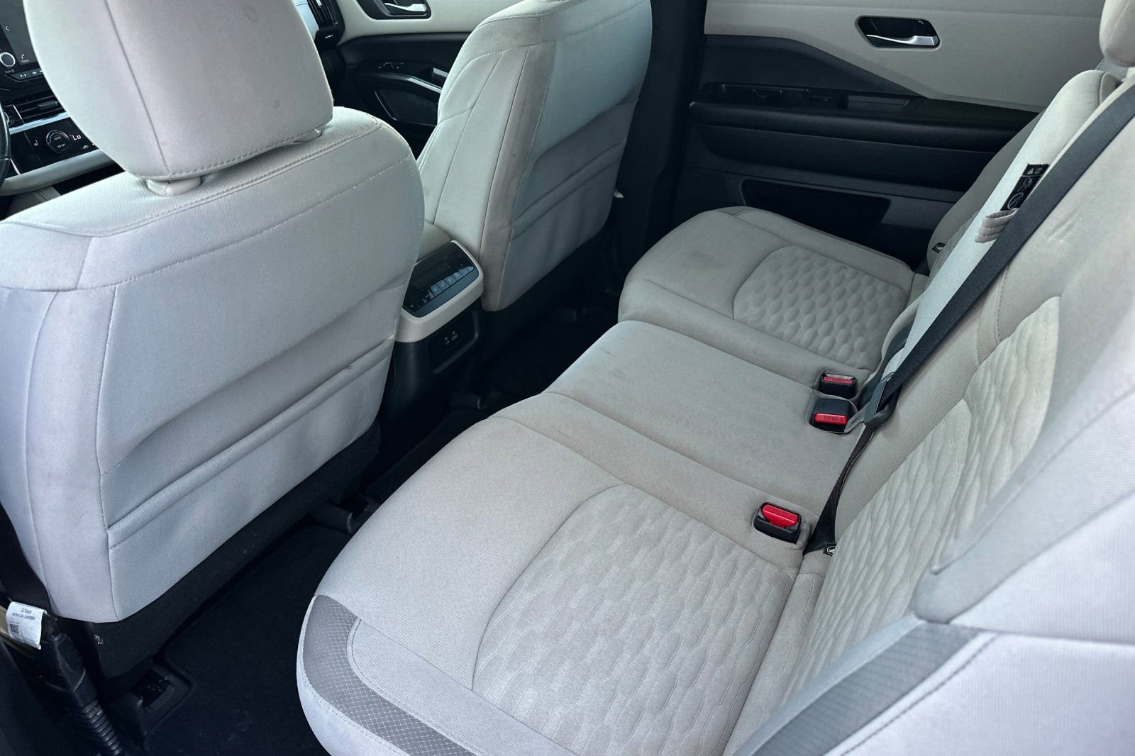 Used 2022 Nissan Pathfinder SV w/ SV Black Package image 14