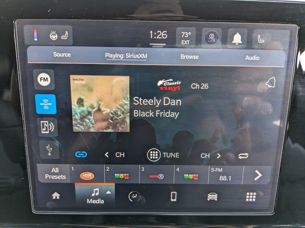 Certified 2025 Jeep Compass Latitude image 30