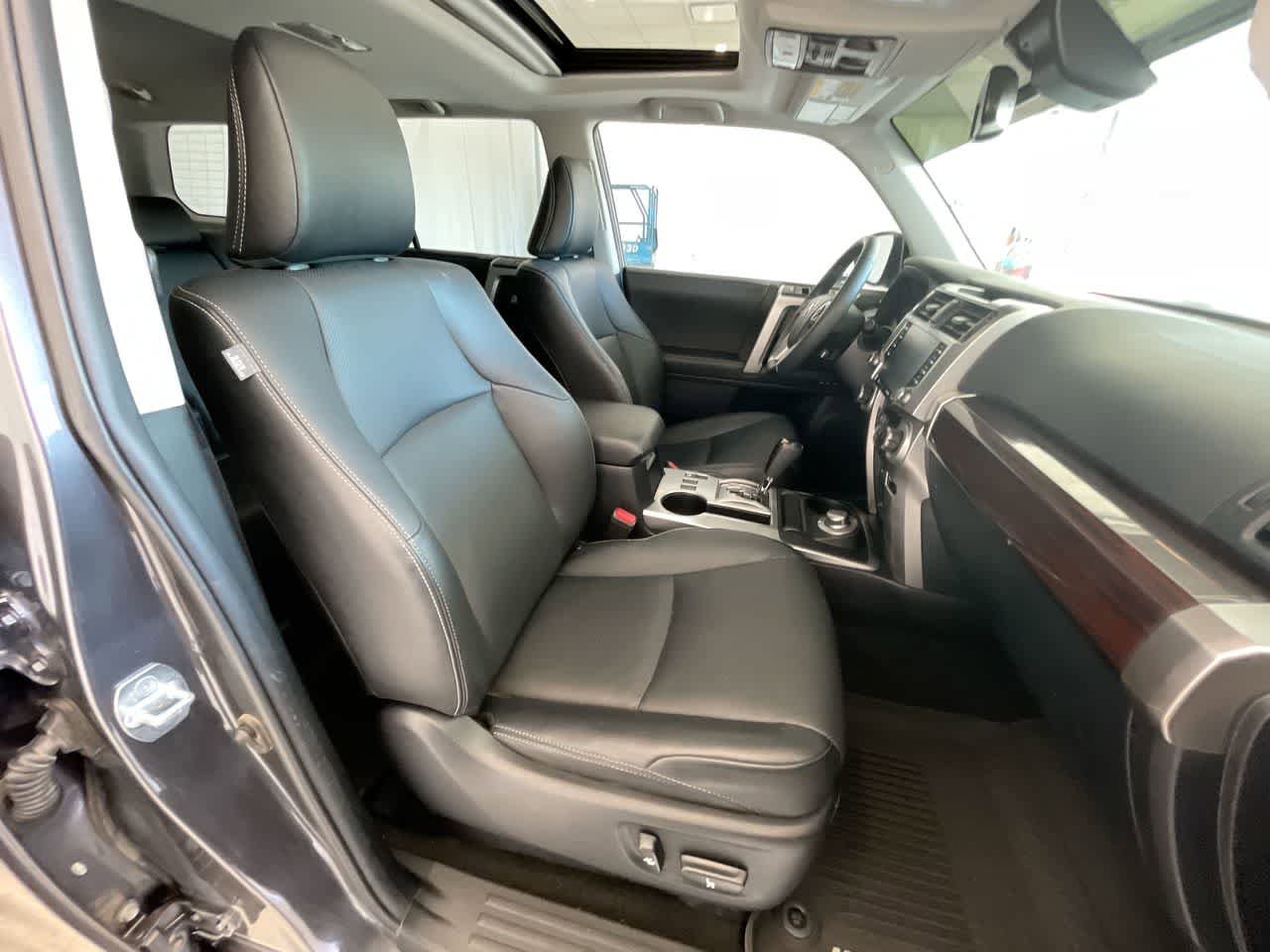 Used 2021 Toyota 4Runner Limited AWD/4WD image 25