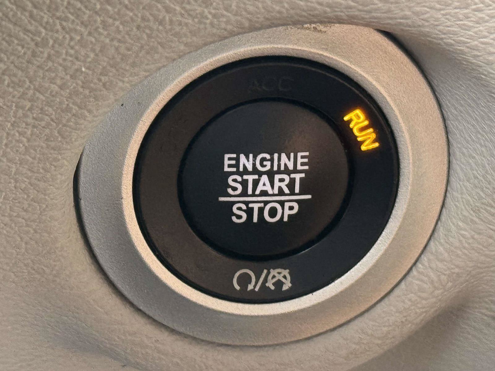 Used 2017 Chrysler Pacifica LX FWD image 8