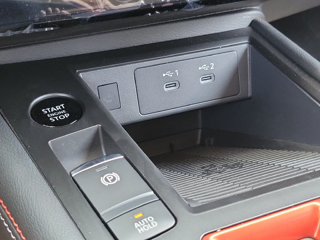 New 2026 Nissan Kicks SR FWD image 9