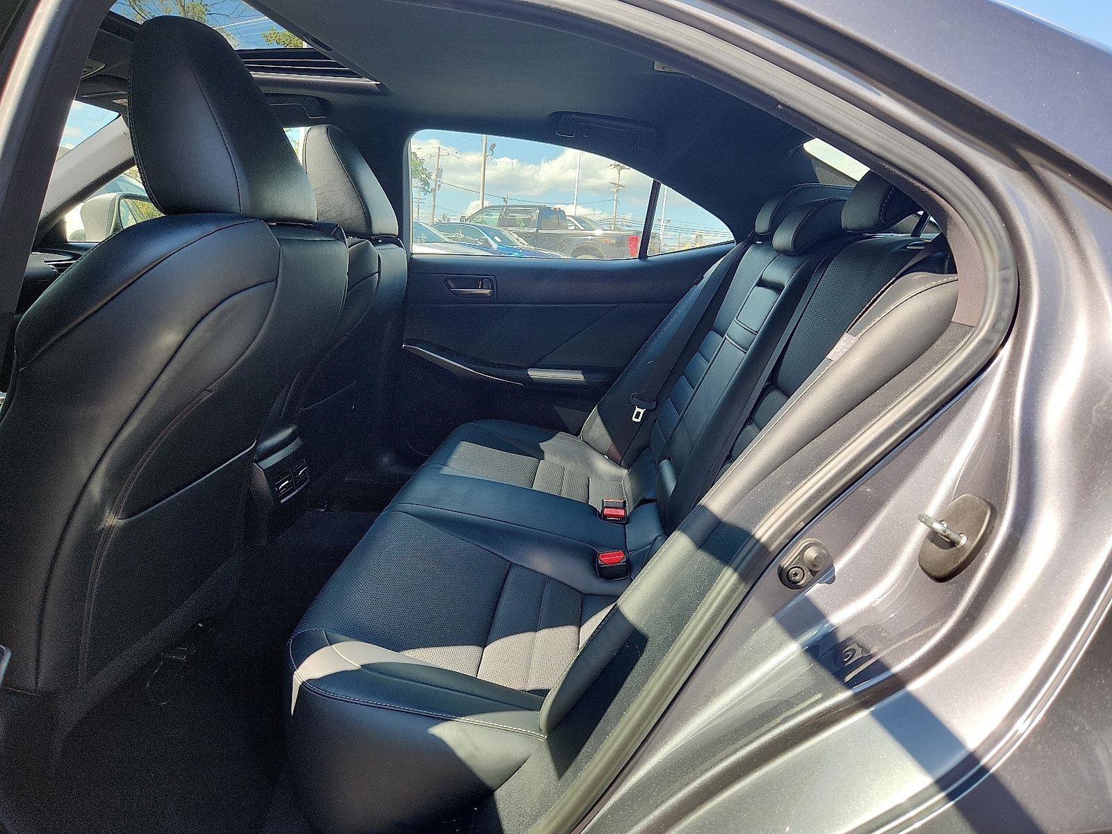 Used 2020 Lexus IS 350 F Sport w/ F Sport Package image 10