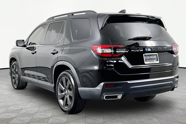 Used 2024 Honda Pilot Sport image 4