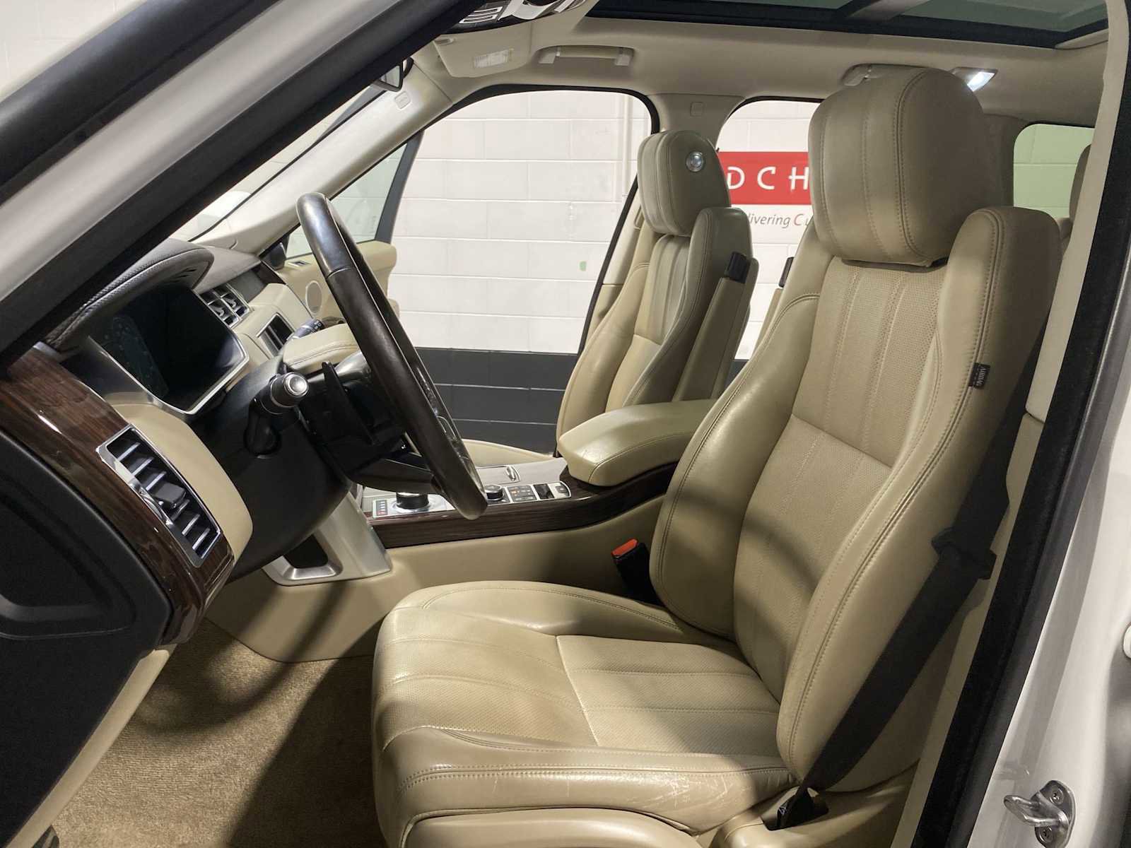 Used 2016 Land Rover Range Rover Supercharged AWD/4WD image 11