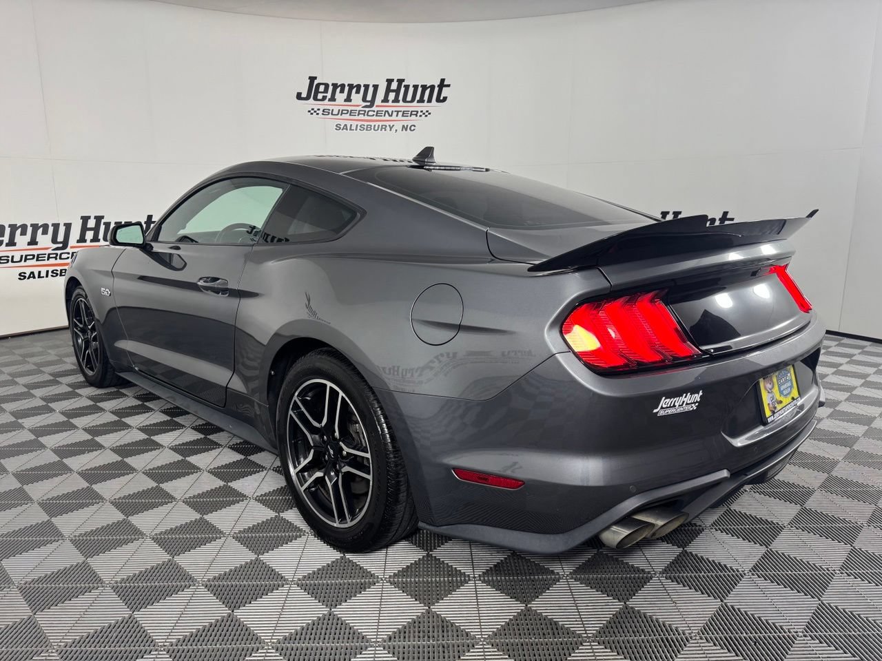 Used 2022 Ford Mustang GT Premium RWD image 8