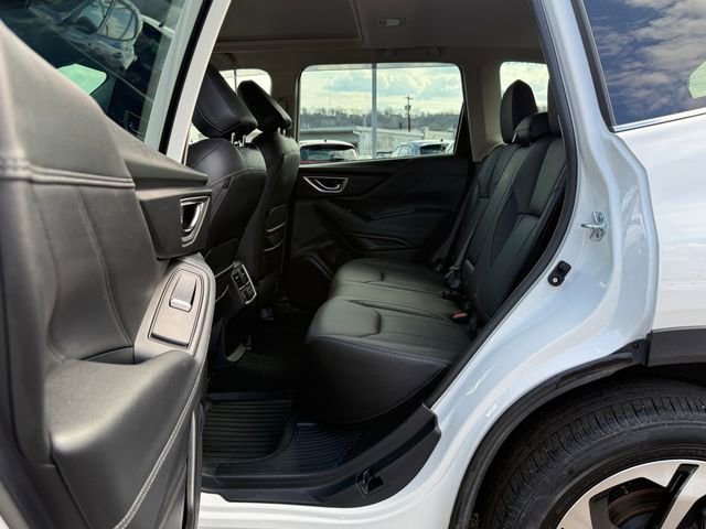 Used 2024 Subaru Forester Touring w/ Convenience Package AWD/4WD image 28