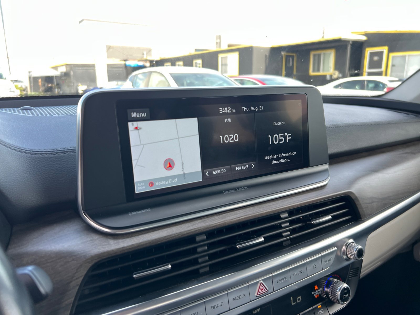 Used 2021 Kia Telluride SX w/ Towing Package image 24