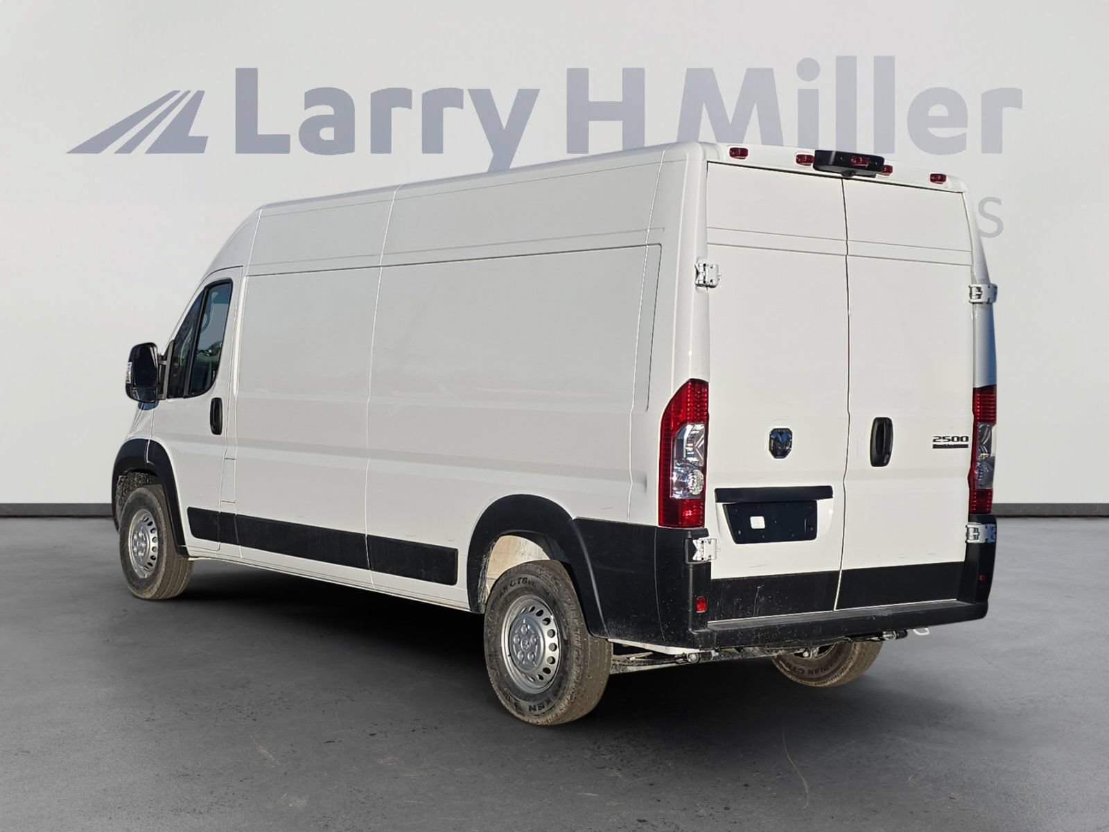 New 2026 RAM ProMaster 2500 w/ Convenience Group FWD image 4