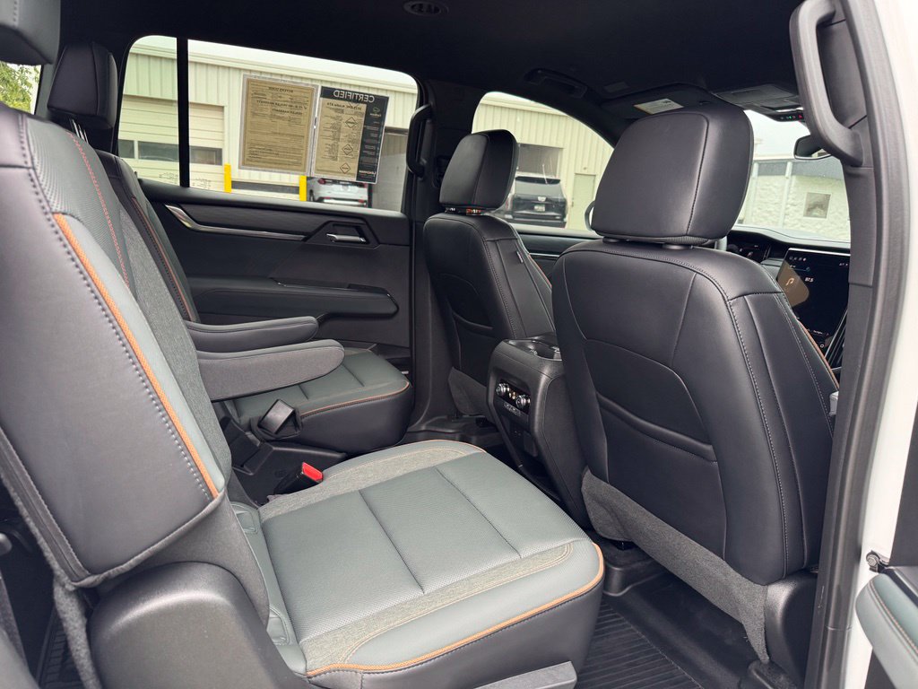 Used 2025 GMC Acadia AT4 w/ LPO, Floor Liner Package AWD/4WD image 33