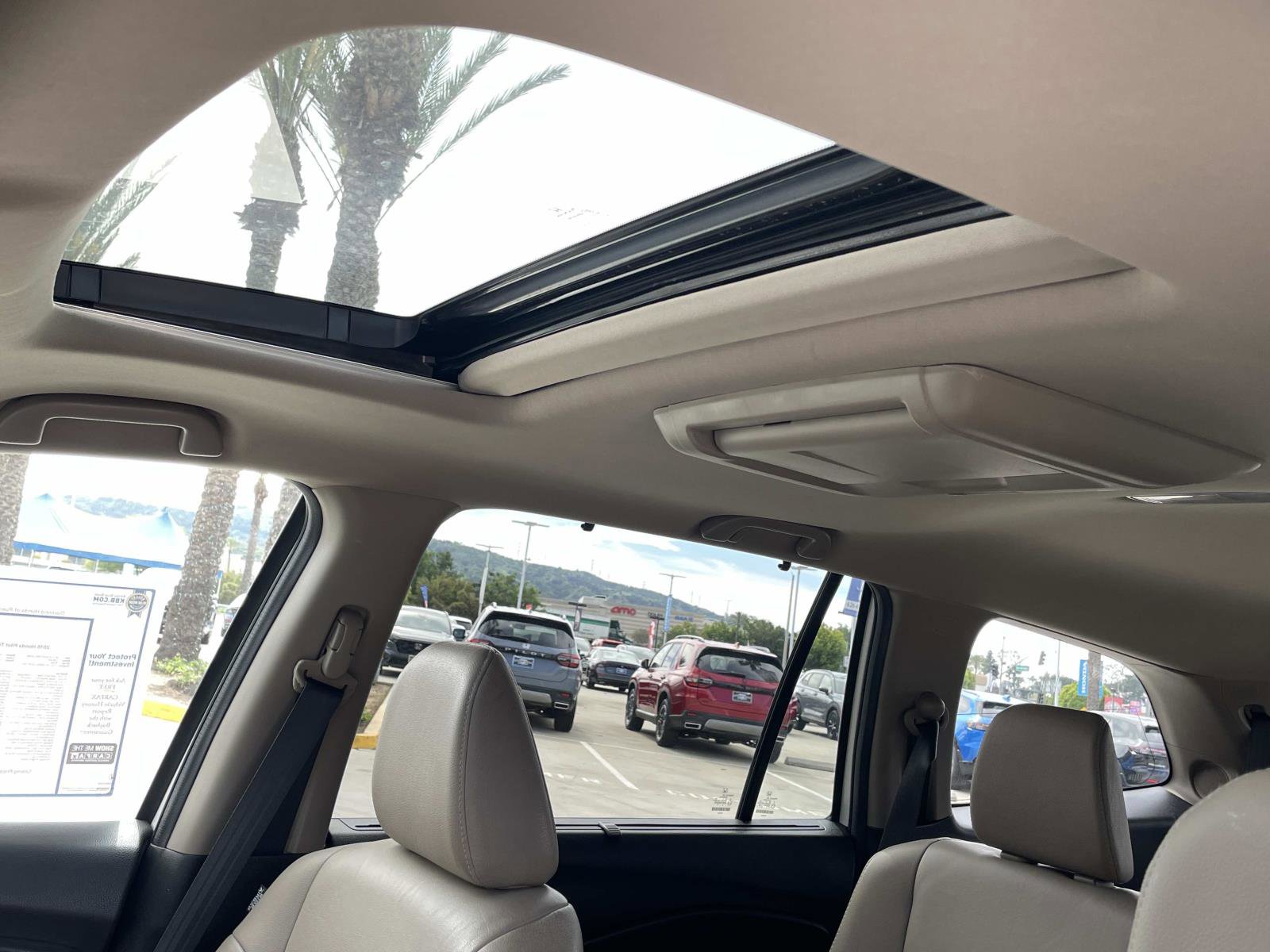 Used 2016 Honda Pilot Touring image 2