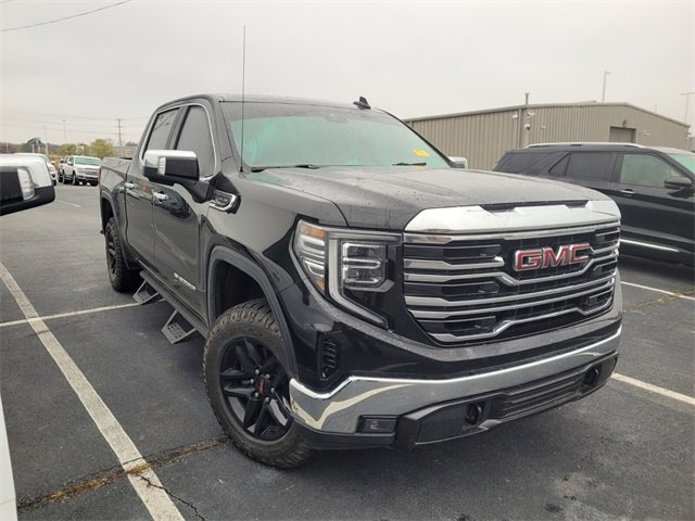 Used 2022 GMC Sierra 1500 SLT w/ SLT Convenience Package image 10