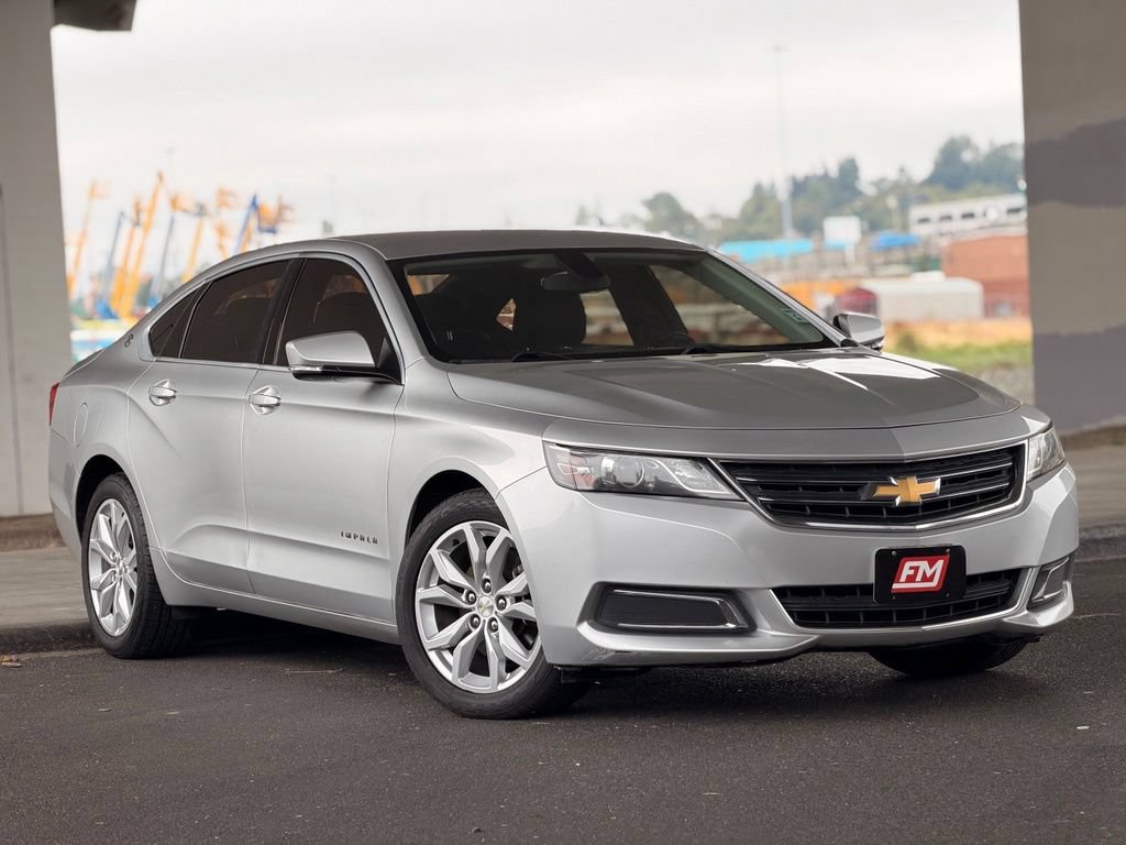 Used 2017 Chevrolet Impala LT FWD image 3
