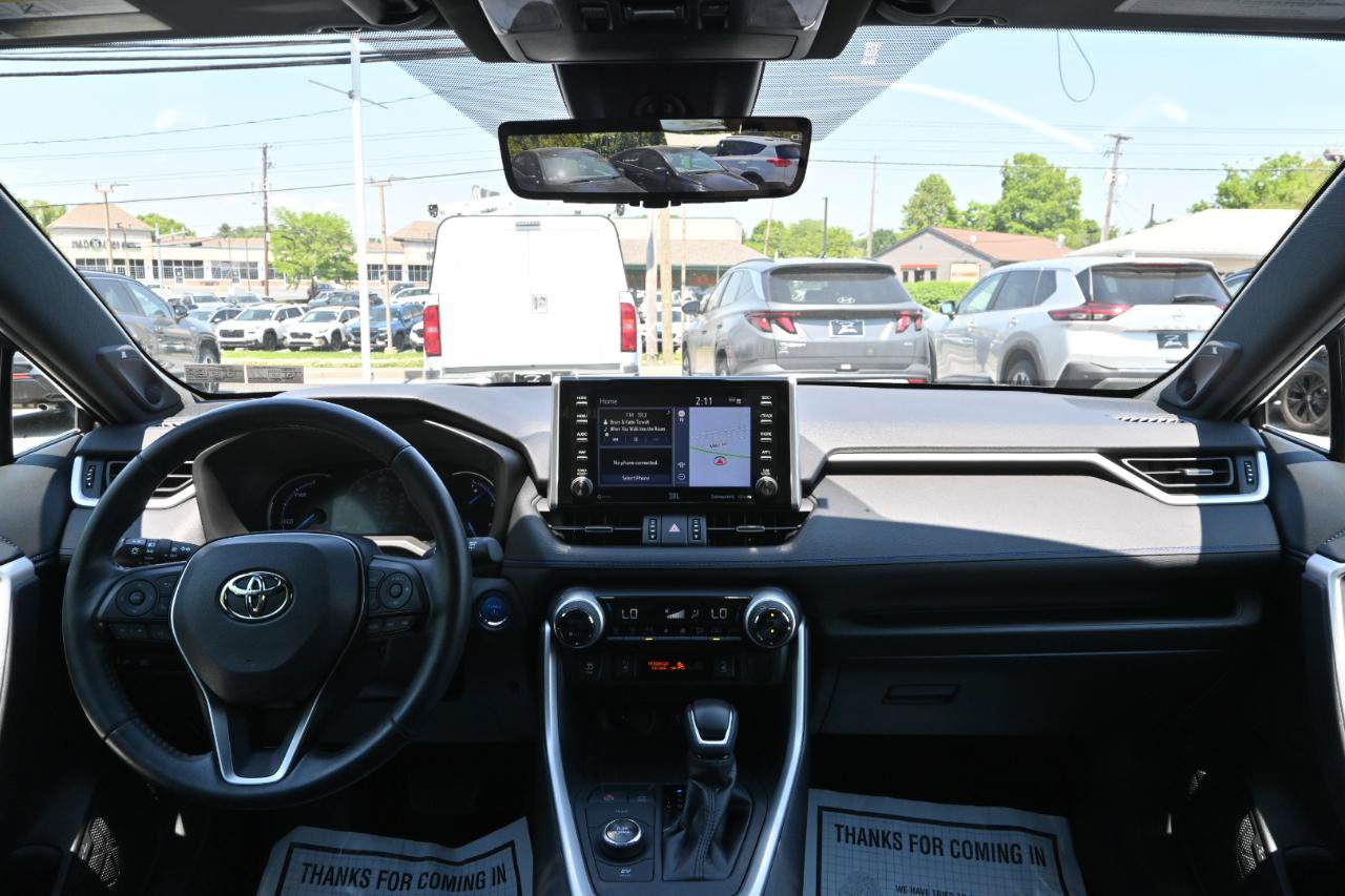 Used 2021 Toyota RAV4 XSE AWD/4WD image 2