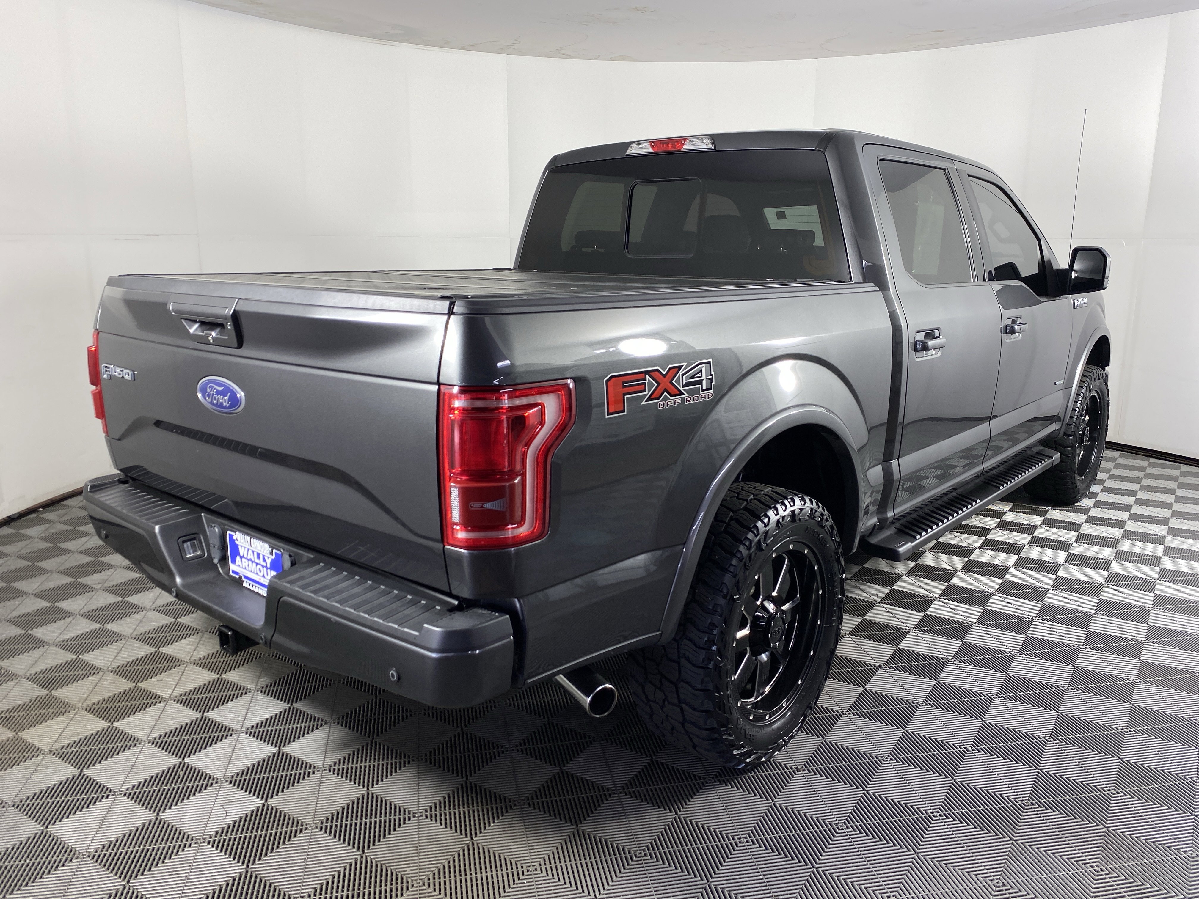 Used 2015 Ford F150 Lariat w/ Equipment Group 501A Mid image 8