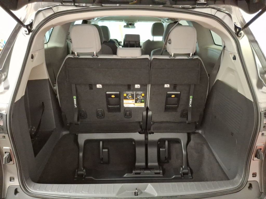 Used 2023 Toyota Sienna LE image 13