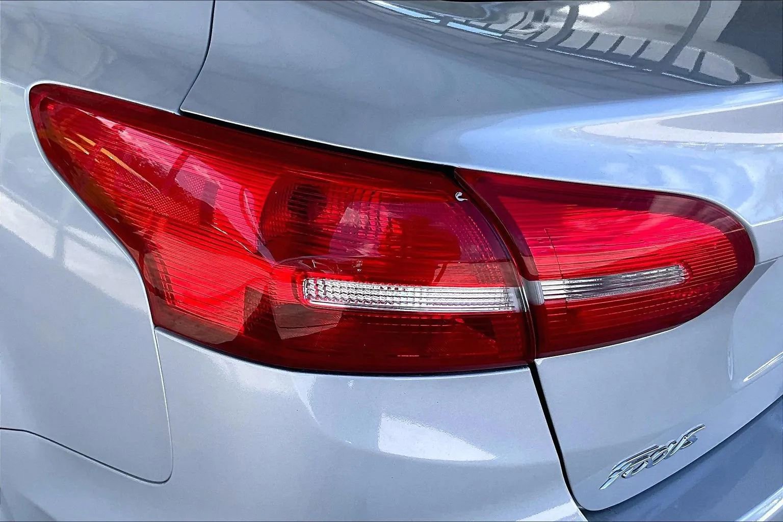 Used 2017 Ford Focus SE FWD image 19